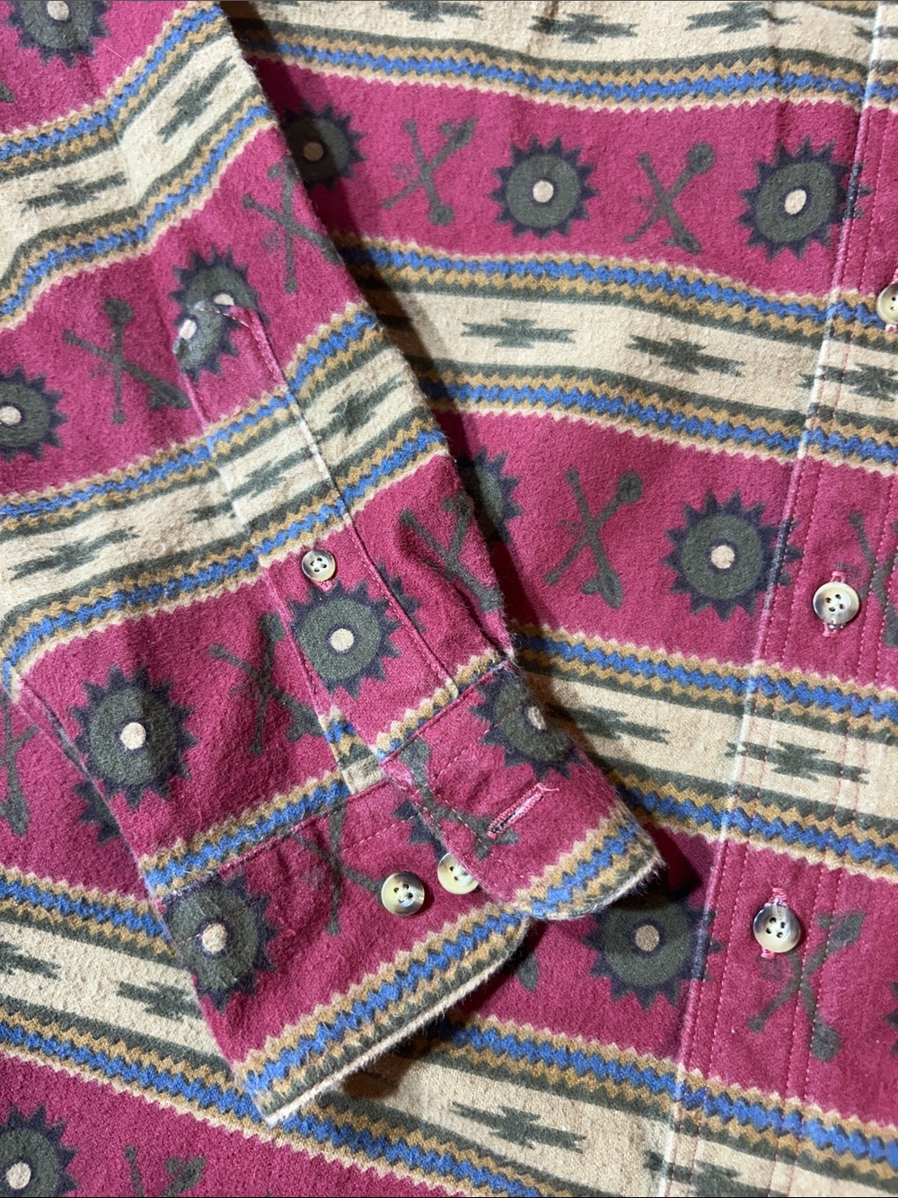 Vintage Woolrich Red, Tan & Green Patterned Button-Down Shirt - Long Sleeve - Picture 3 of 5